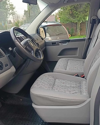 Volkswagen Caravelle cena 39000 przebieg: 410000, rok produkcji 2006 z Skoczów małe 67